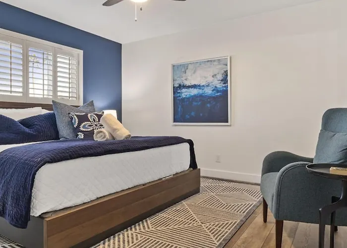 Just Listed Modern Classy 4 Bdrm Heart Of Oldtown