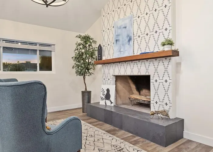 Just Listed Modern Classy 4 Bdrm Heart Of Oldtown * Scottsdale